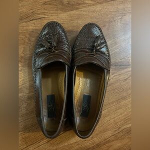 Zelli all leather loafers with tassels. Men’s size 9.